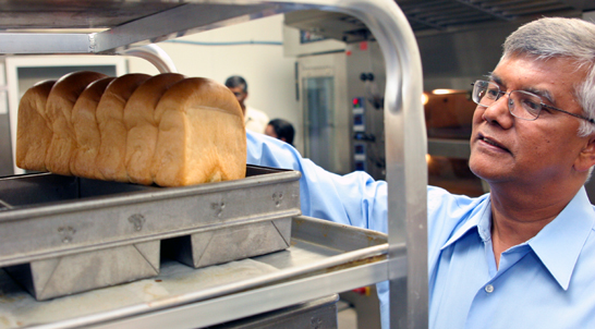 Mark Swaminathan, Hot Breads Mississauga