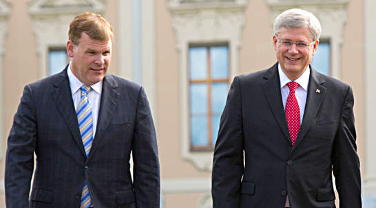 Foreign Minister Baird (left) with Prime Minister Harper.