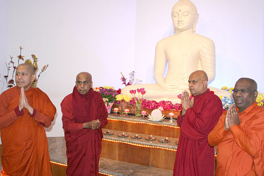 Venerable priests at Toronto Mahavihara during the ceremony. (Lanka Reporter Photos)