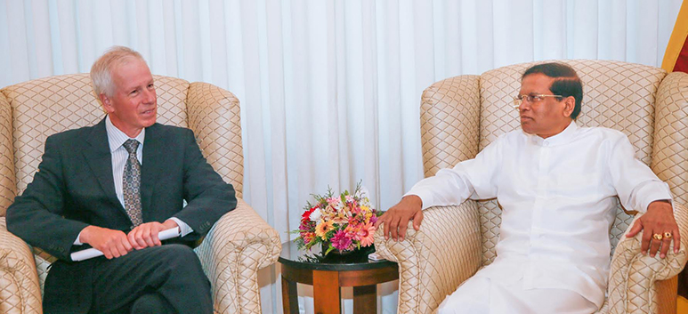 Canadian Foreign Minister meets Sri Lanka President Maithripala Sirisena. (Picture by Sudath Silva)
